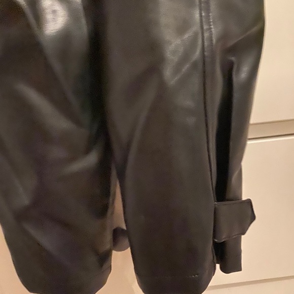 Aritzia modern cargo pants - Picture 4 of 4